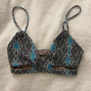 Acacia Swim suit top *RARE FIND* (Size small)